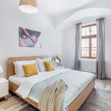 Wine & Bike City Tower Apartments Znojmo Exterior photo