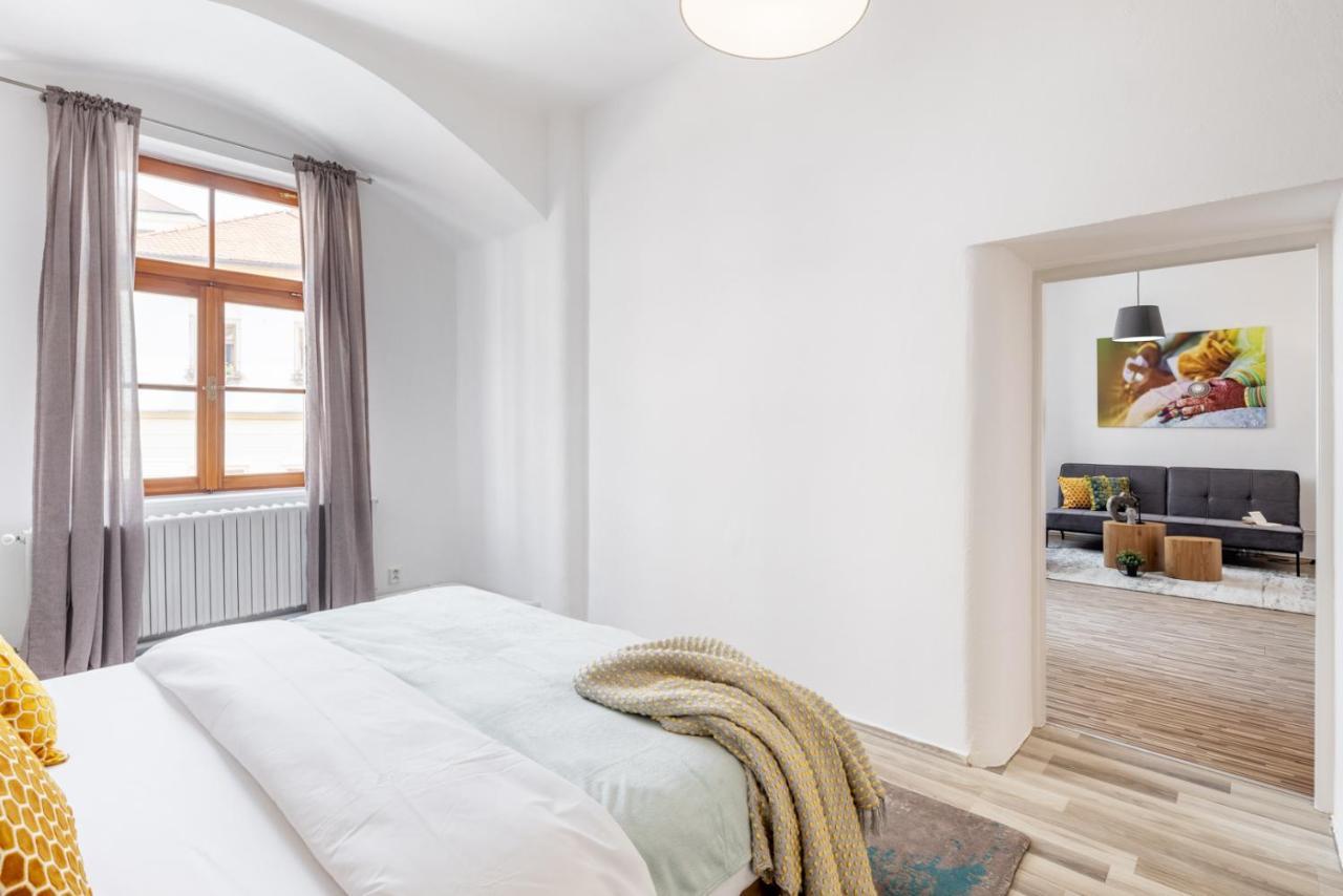 Wine & Bike City Tower Apartments Znojmo Exterior photo